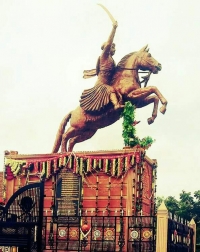 thumb200 bagri Rao Jaitaji Rathore statue at Bagri Nagar 1