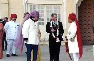 thumb200 bagri Thakur Bhawani Singh Ji Bagri with Prince Charles and Maharaja Gaj Singh Ji Jodhpur 1